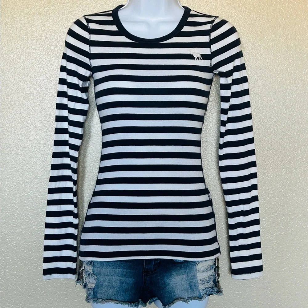 🫎Abercrombie Y2K Navy & White Striped Long Sleeve Shirt XS EUC